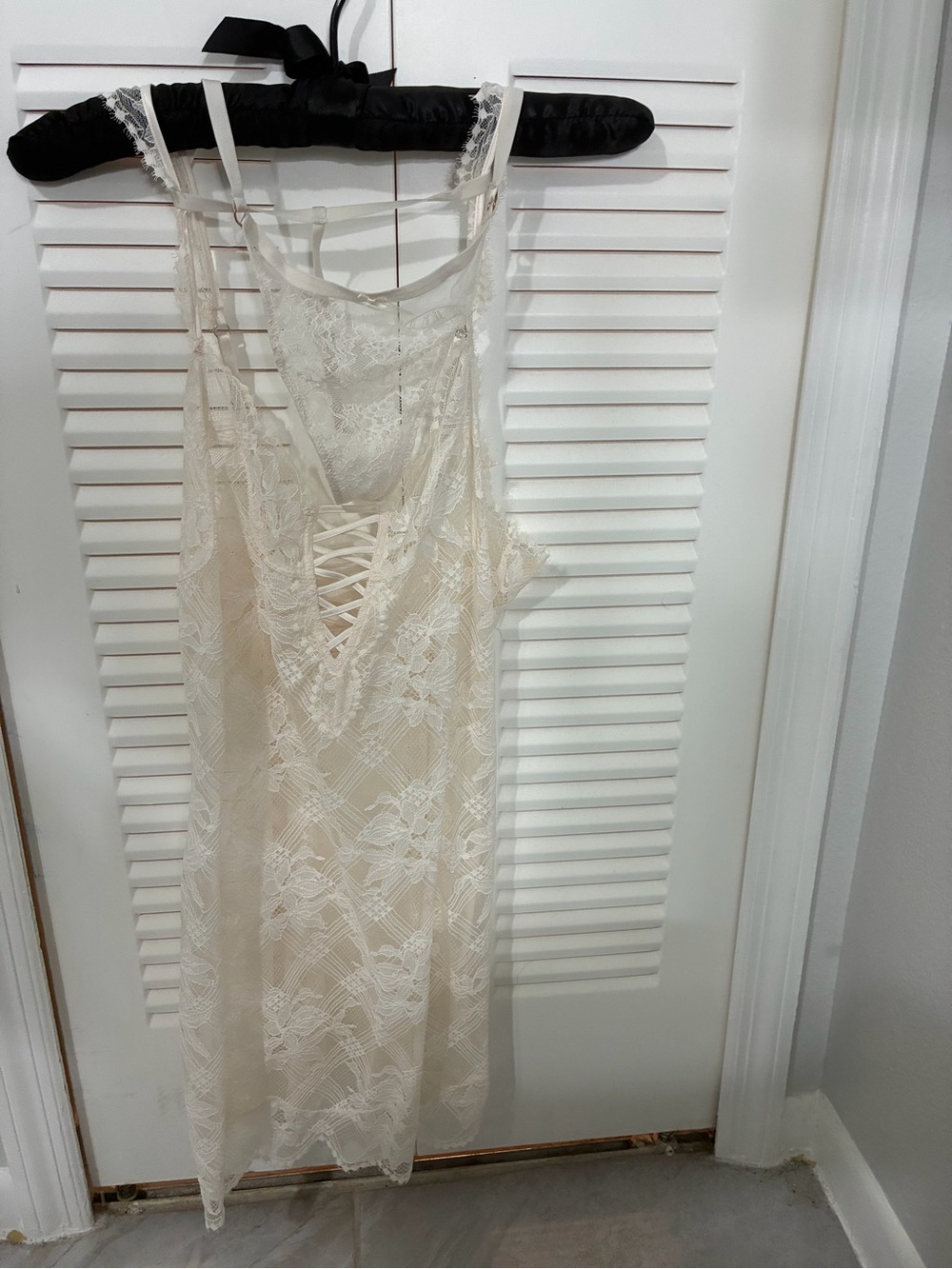Victoria's Secret Lace Chemise Slip/Matching Thong in white